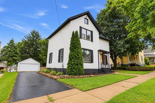 324 Conkey STREET, Burlington, WI 53105