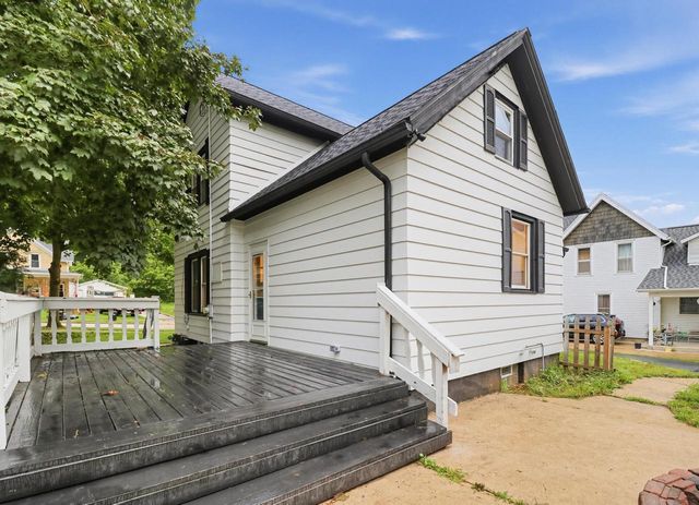 324 Conkey STREET, Burlington, WI 53105
