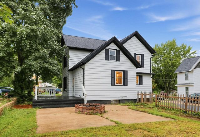 324 Conkey STREET, Burlington, WI 53105