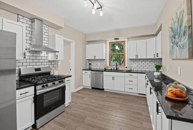 324 Conkey STREET, Burlington, WI 53105