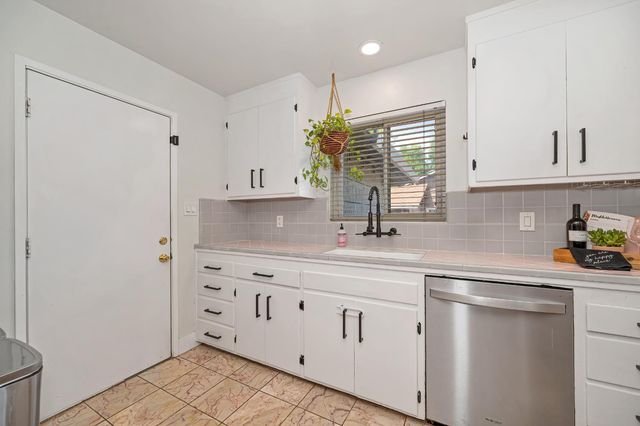 10516 Malaga Way, Rancho Cordova, CA 95670