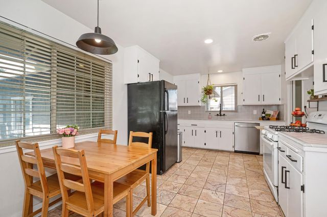 10516 Malaga Way, Rancho Cordova, CA 95670