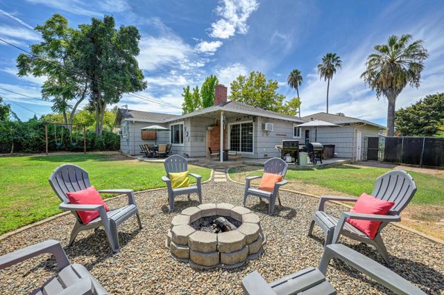 10516 Malaga Way, Rancho Cordova, CA 95670
