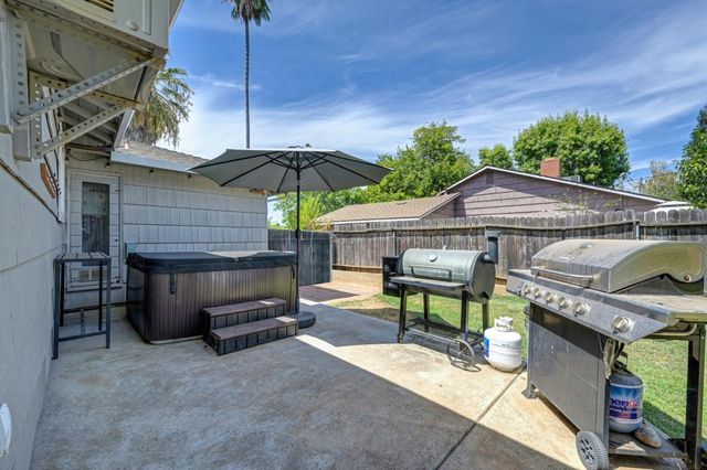10516 Malaga Way, Rancho Cordova, CA 95670