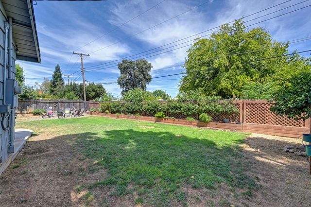 10516 Malaga Way, Rancho Cordova, CA 95670