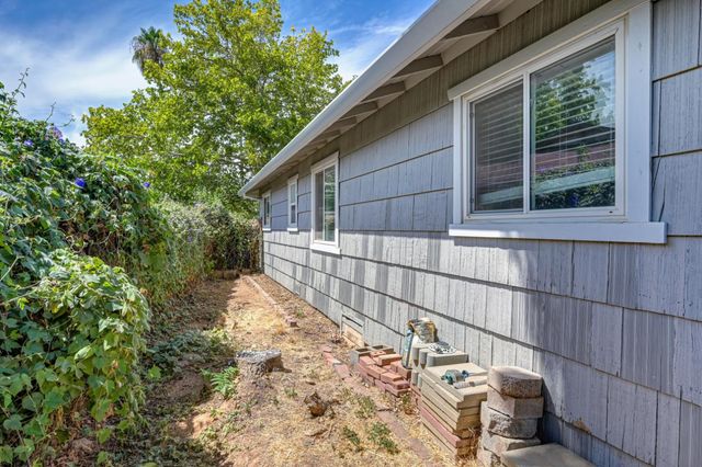 10516 Malaga Way, Rancho Cordova, CA 95670