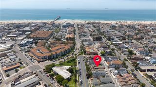 513 Pecan Ave, Huntington Beach, CA 92648