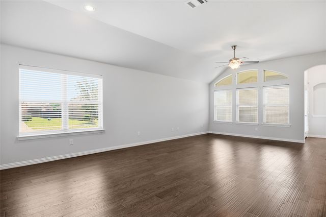 466 Rockaway Drive, Midlothian, TX 76065