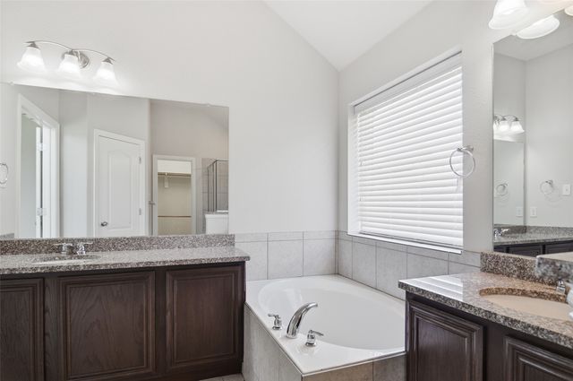 466 Rockaway Drive, Midlothian, TX 76065
