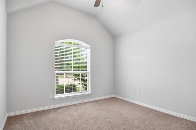 466 Rockaway Drive, Midlothian, TX 76065