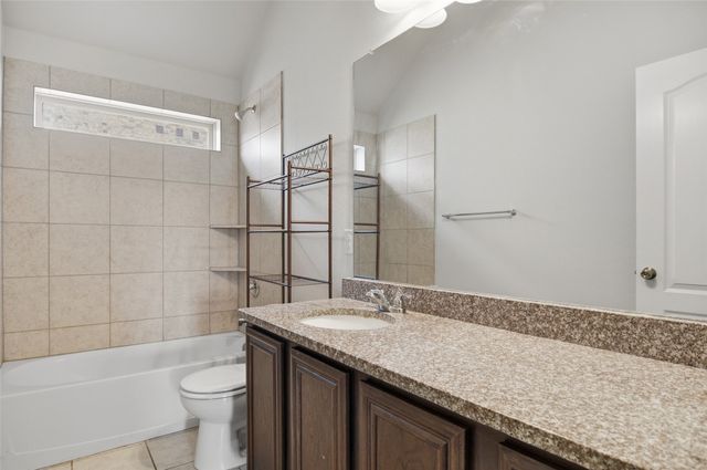 466 Rockaway Drive, Midlothian, TX 76065