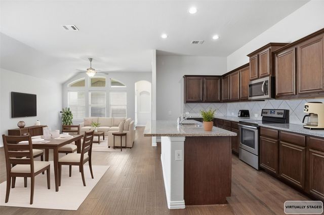 466 Rockaway Drive, Midlothian, TX 76065