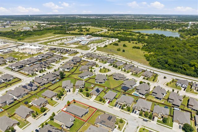 466 Rockaway Drive, Midlothian, TX 76065