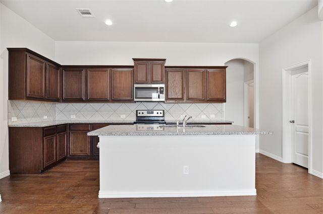 466 Rockaway Drive, Midlothian, TX 76065