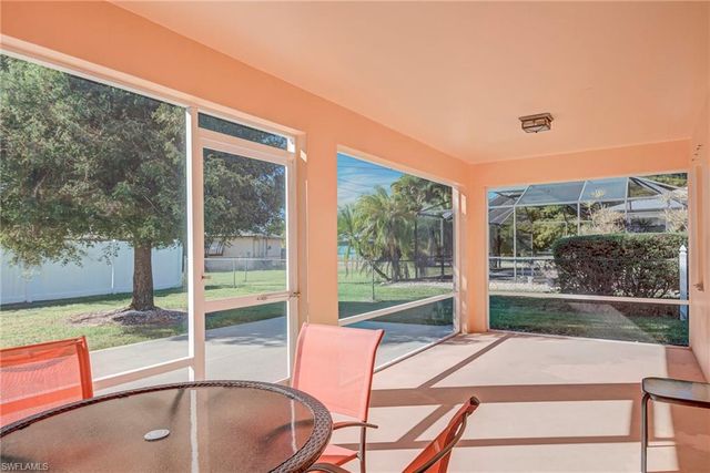 406 SE 22nd ST, Cape Coral, FL 33990