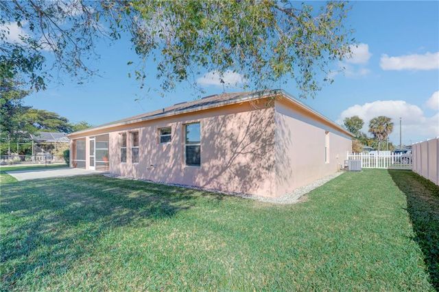 406 SE 22nd ST, Cape Coral, FL 33990