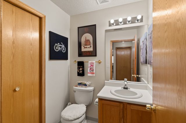 1311 SE Delaware Avenue 1, Ankeny, IA 50021