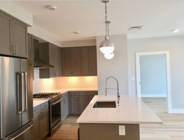 1650 Commonwealth Ave 309, Boston, MA 02135