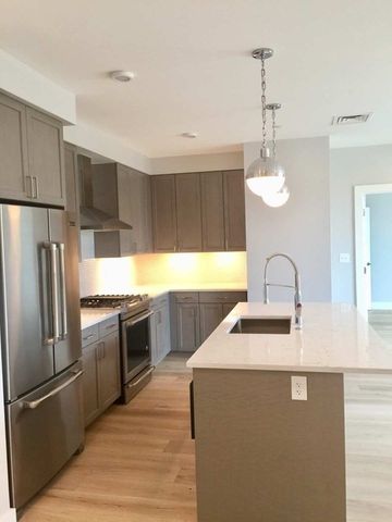 1650 Commonwealth Ave 309, Boston, MA 02135