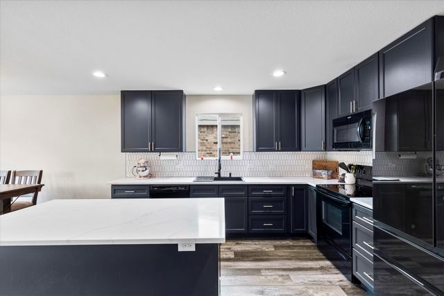 204 Waxberry Drive, Fate, TX 75189