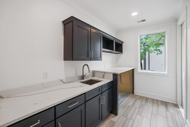 4427 Lealand Ln, Nashville, TN 37204