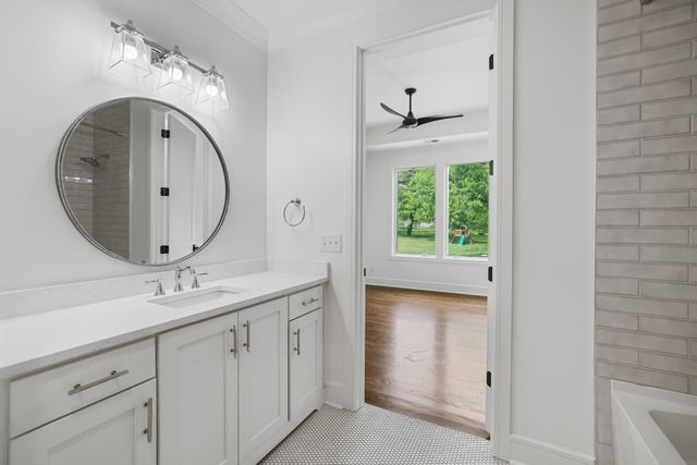 4427 Lealand Ln, Nashville, TN 37204