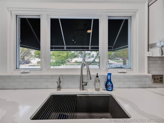 1805 W Easton Street, Tulsa, OK 74127