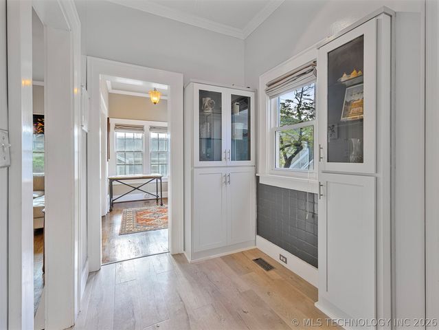 1805 W Easton Street, Tulsa, OK 74127