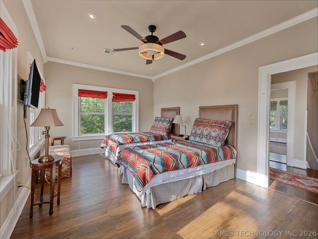 1805 W Easton Street, Tulsa, OK 74127