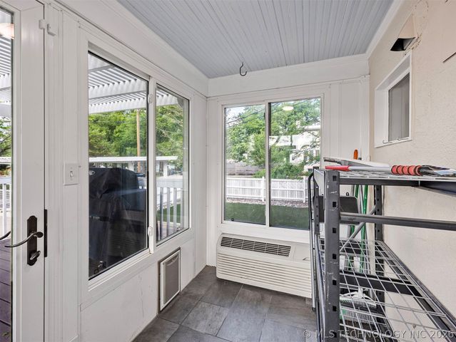 1805 W Easton Street, Tulsa, OK 74127