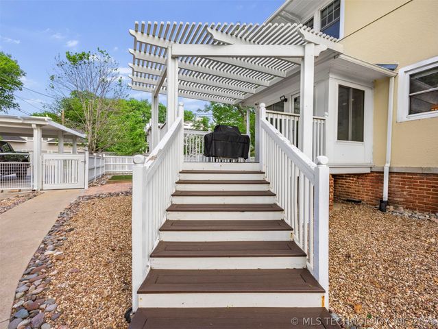 1805 W Easton Street, Tulsa, OK 74127
