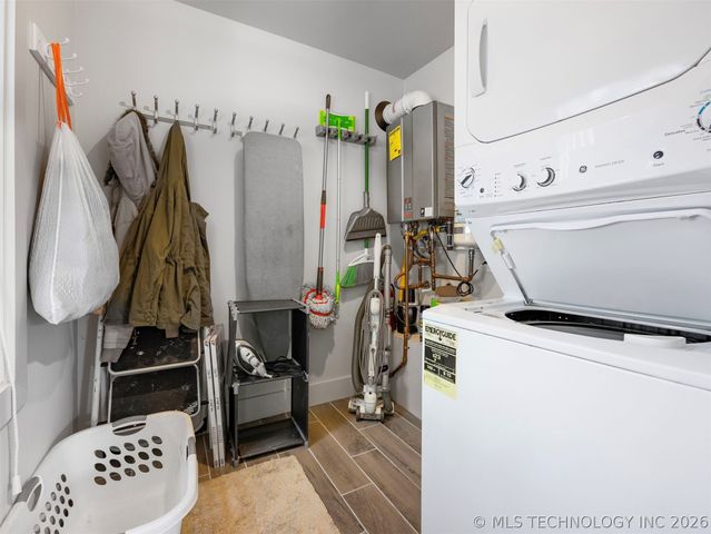 1805 W Easton Street, Tulsa, OK 74127