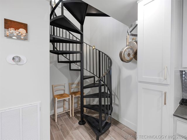 1805 W Easton Street, Tulsa, OK 74127