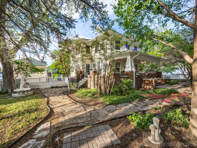 1805 W Easton Street, Tulsa, OK 74127
