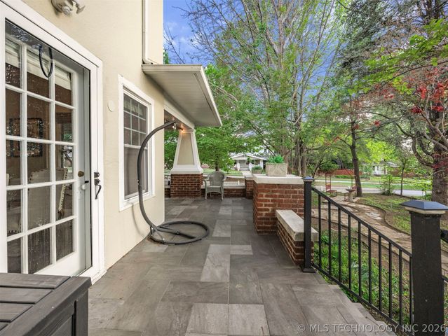 1805 W Easton Street, Tulsa, OK 74127