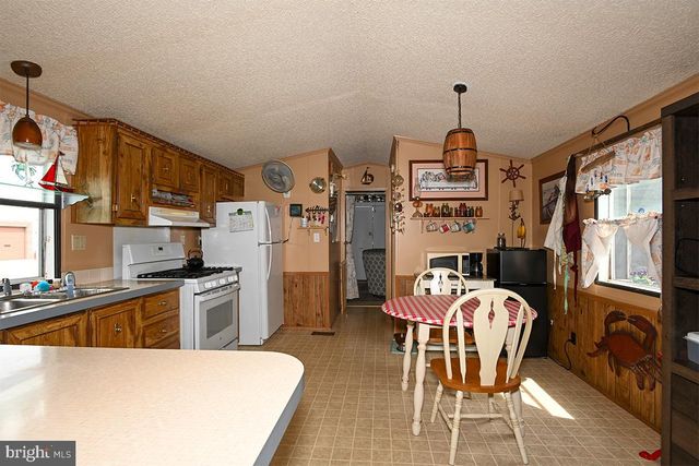 11 VASSAR, Fortescue, NJ 08321