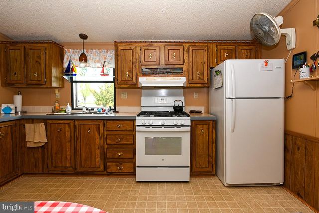 11 VASSAR, Fortescue, NJ 08321