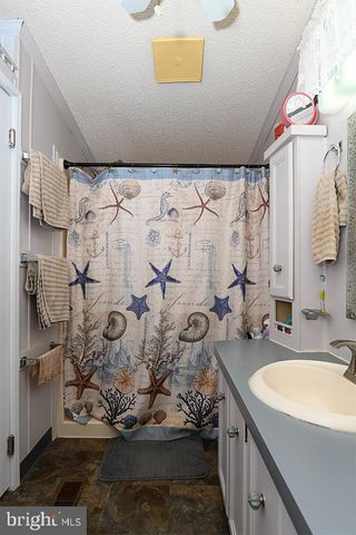 11 VASSAR, Fortescue, NJ 08321