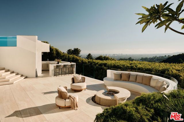 9259 Robin Drive, Los Angeles, CA 90069