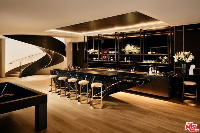 9259 Robin Drive, Los Angeles, CA 90069