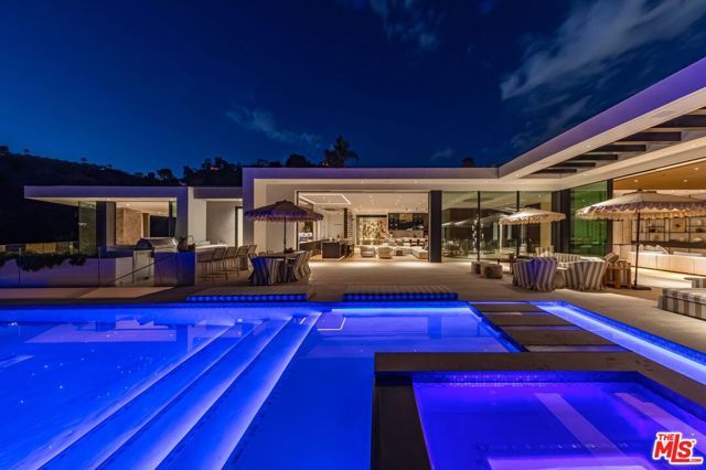 9259 Robin Drive, Los Angeles, CA 90069
