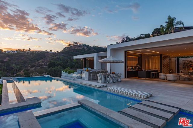 9259 Robin Drive, Los Angeles, CA 90069