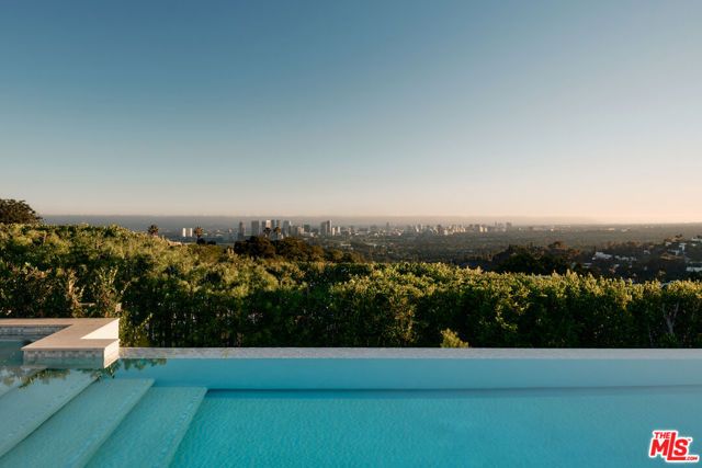 9259 Robin Drive, Los Angeles, CA 90069