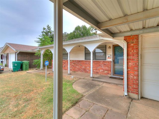 210 E Cherry Avenue, Yukon, OK 73099