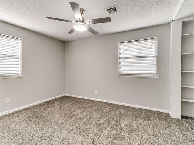 210 E Cherry Avenue, Yukon, OK 73099