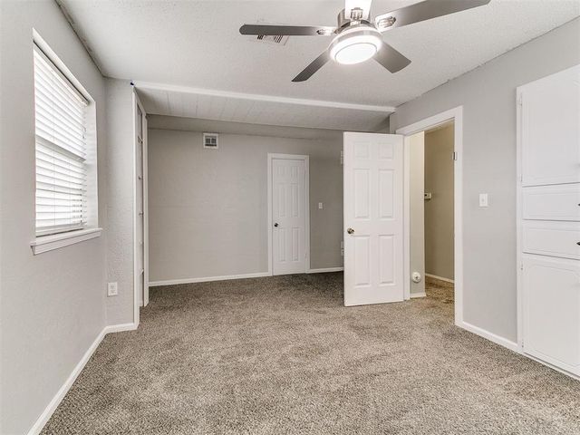 210 E Cherry Avenue, Yukon, OK 73099