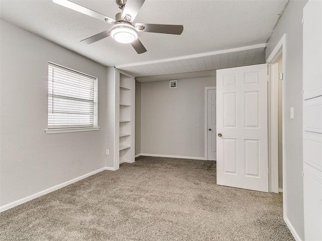 210 E Cherry Avenue, Yukon, OK 73099