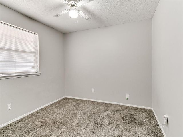 210 E Cherry Avenue, Yukon, OK 73099