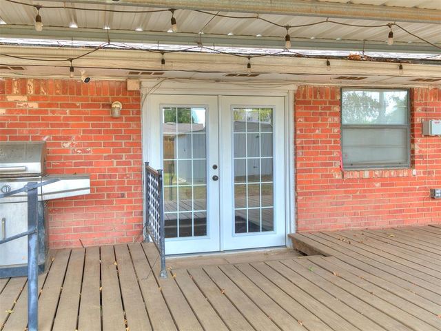 210 E Cherry Avenue, Yukon, OK 73099
