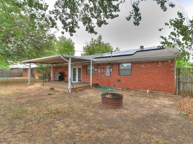 210 E Cherry Avenue, Yukon, OK 73099